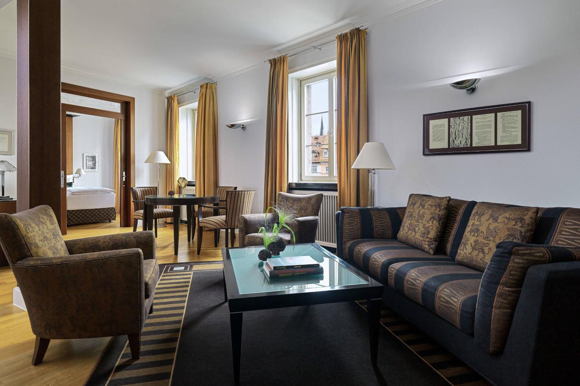 Hotel Elephant Weimar, Autograph Collection Kültér fotó Suite at the Hotel