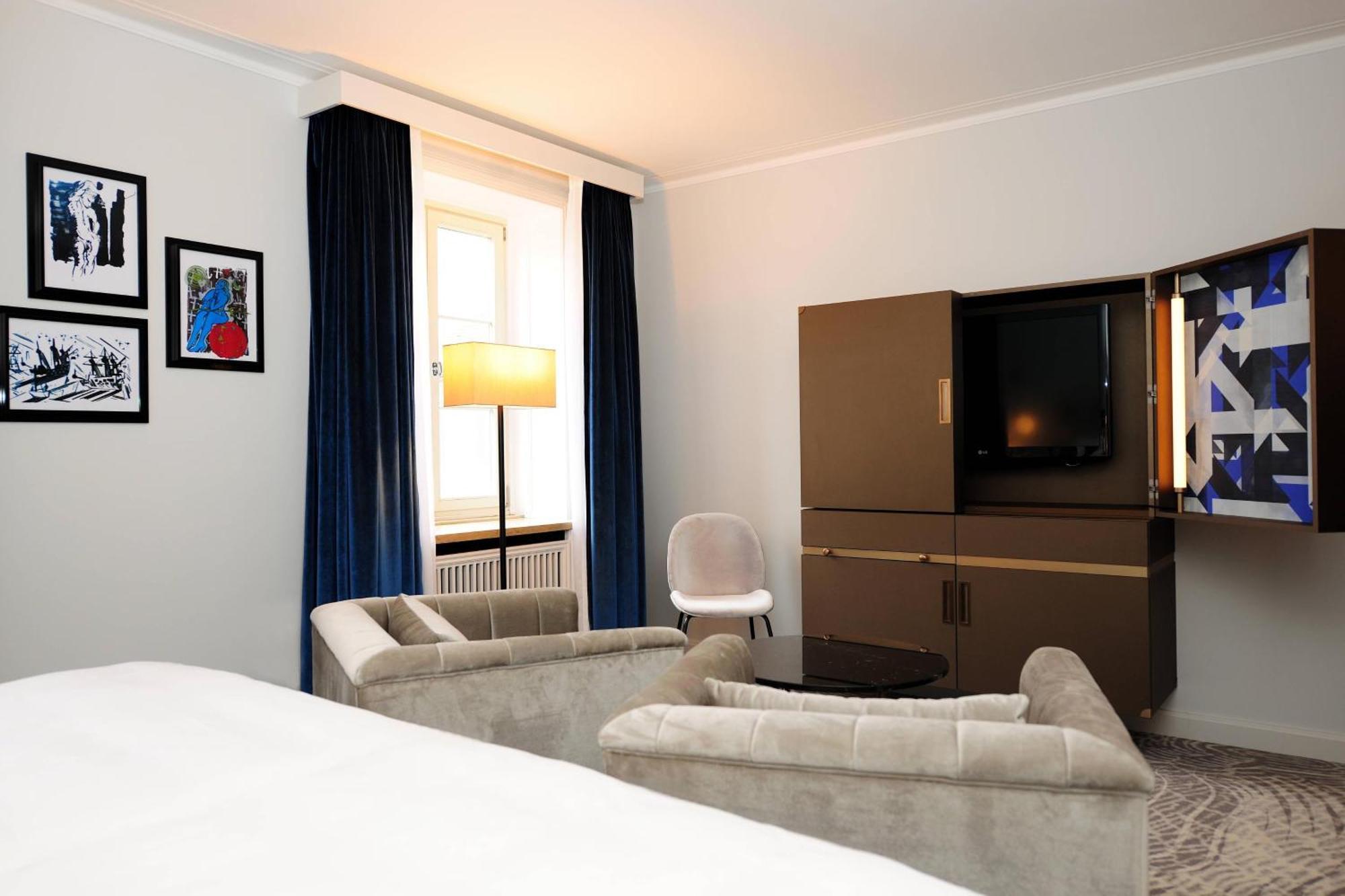 Hotel Elephant Weimar, Autograph Collection Kültér fotó A room designed by the students