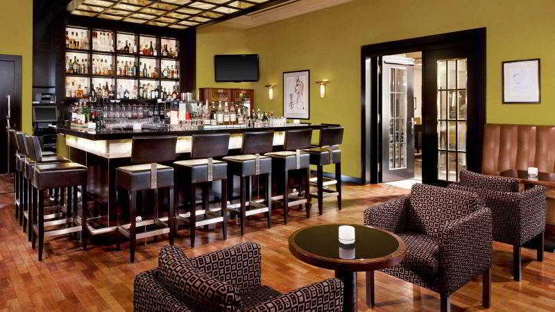 Hotel Elephant Weimar, Autograph Collection Kültér fotó The bar at the Westin